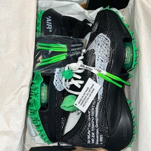 OFF WHITE NIKE AIR ZOOM TEMPO NEXT%